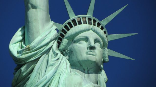 czym wysłać paczkę do usa